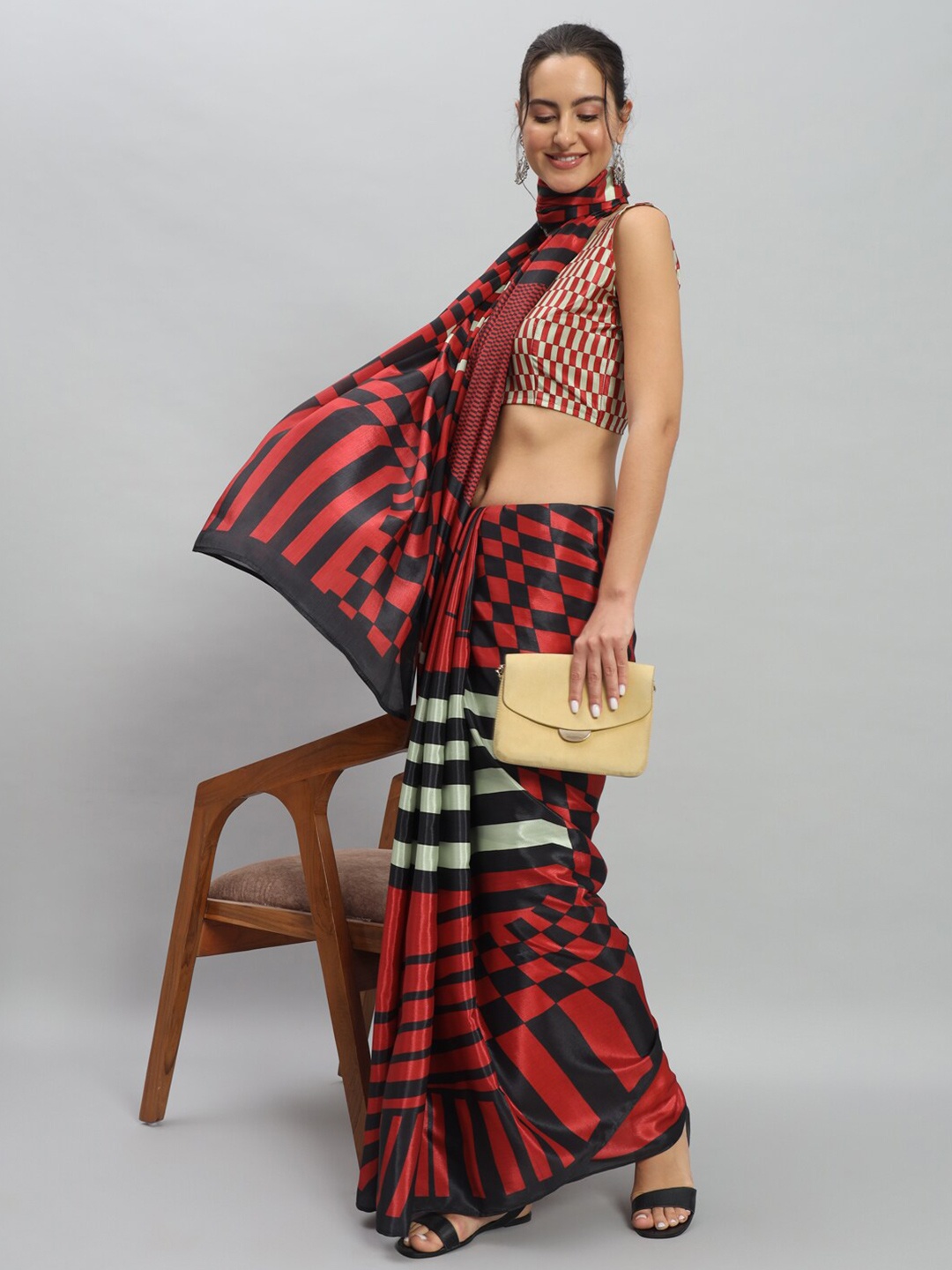 

RACHNA Abstract Striped Satin Saree, Red