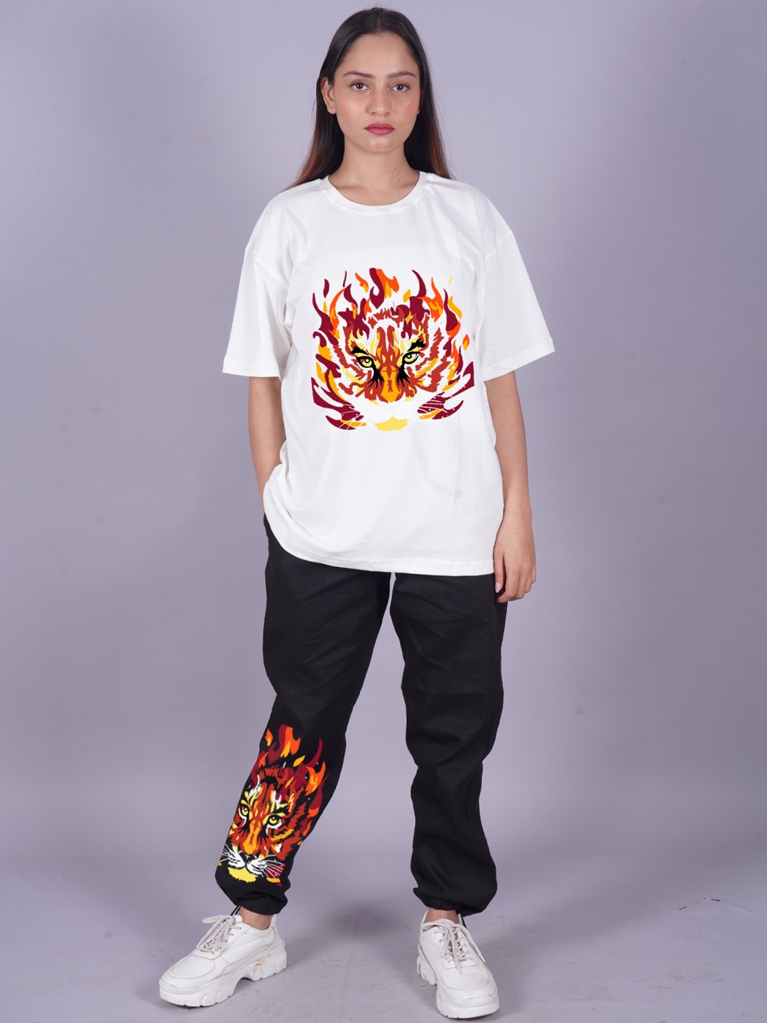 

VYVE Printed Oversized Pure Cotton T-shirt With Joggers Co-Ords, White