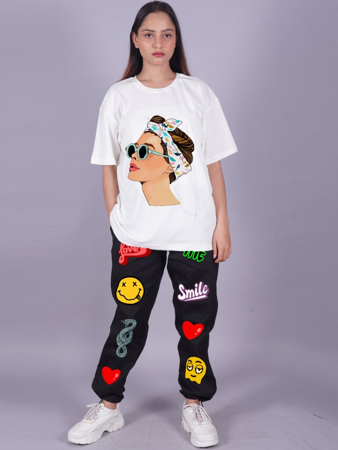 

VYVE Printed Oversized Pure Cotton T-shirt With Joggers Co-Ords, White