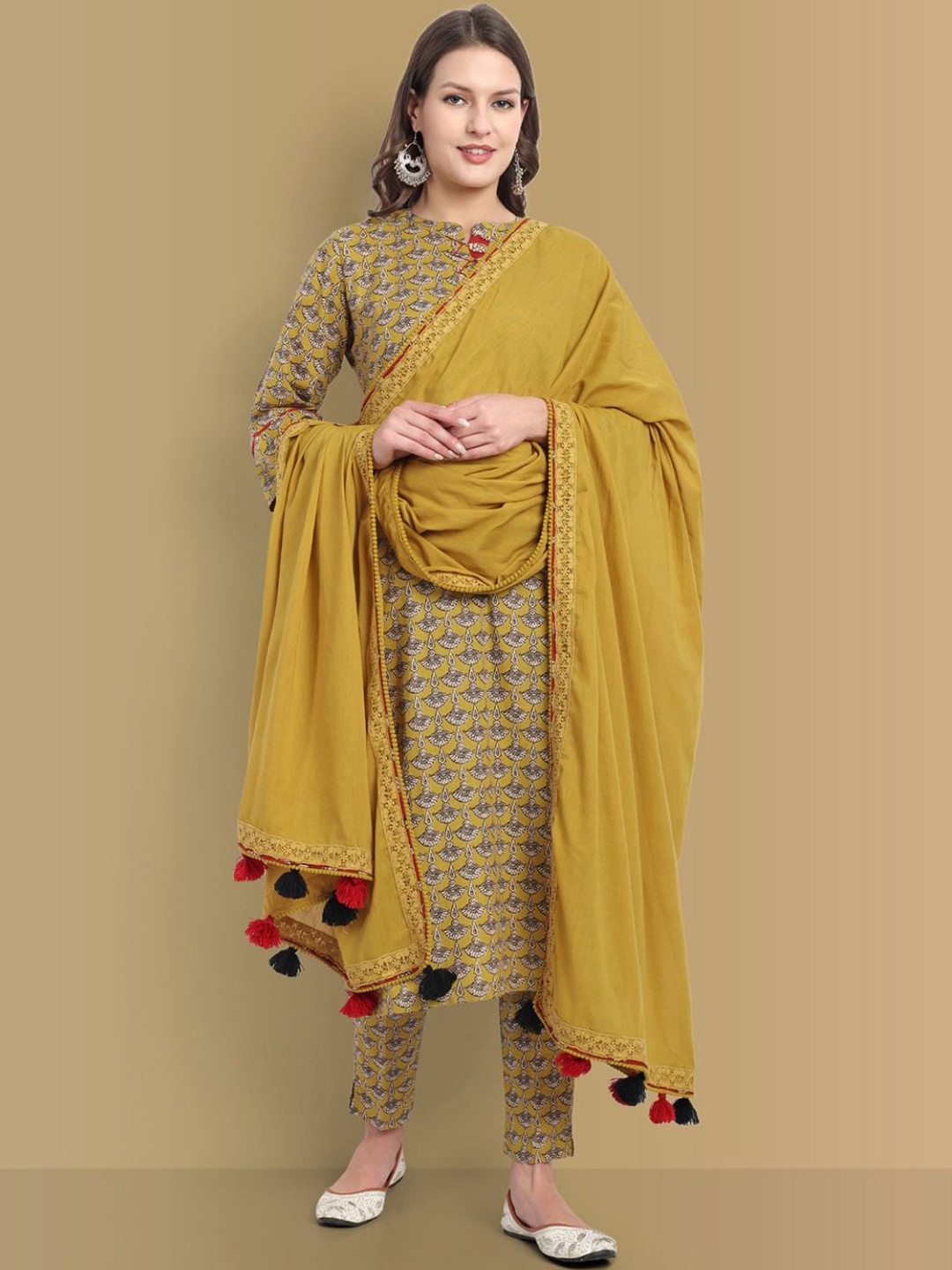 

Mera Rang Ethnic Motifs Printed Pure Cotton Straight Kurta & Trouser With Dupatta, Mustard