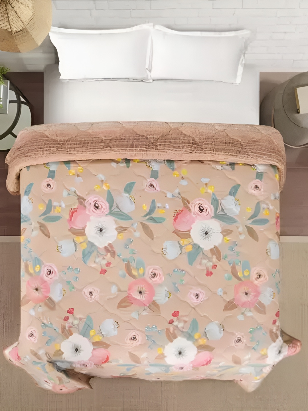 

Signature Beige & White Floral Microfiber AC Room Double Bed Comforter