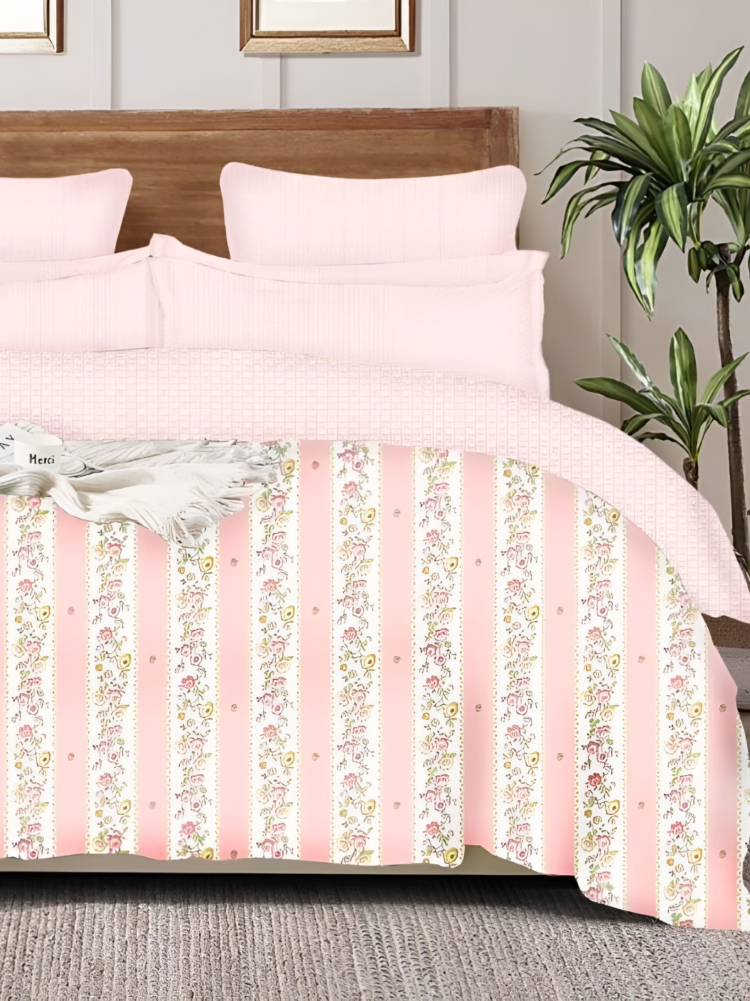 

Signature Peach-Coloured & White Floral Microfiber AC Room Double Bed Comforter