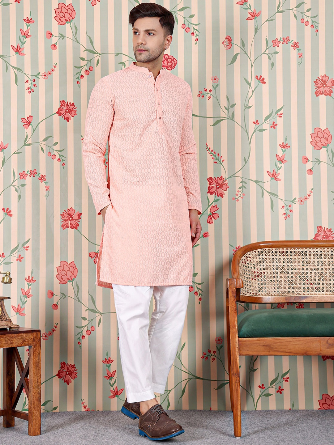 

House of Pataudi Ethnic Motifs Embroidered Straight Fit Pastel Kurta, Peach