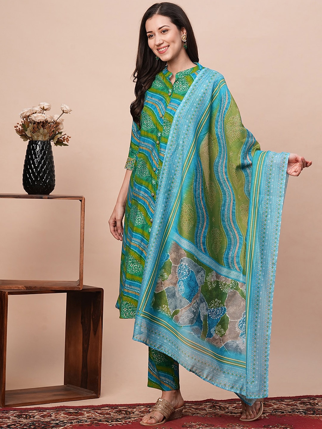 

Globus Leheriya Printed Mandarin collar Thread Work Straight Kurta with Trousers & Dupatta, Green