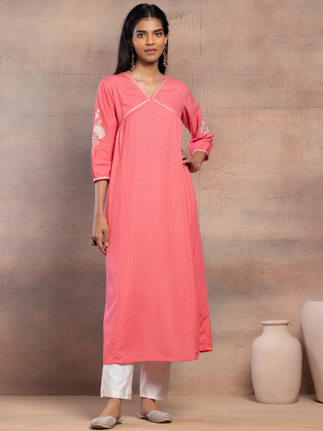 

INDYA Embroidered V-Neck Pure Cotton A-Line Kurta, Pink