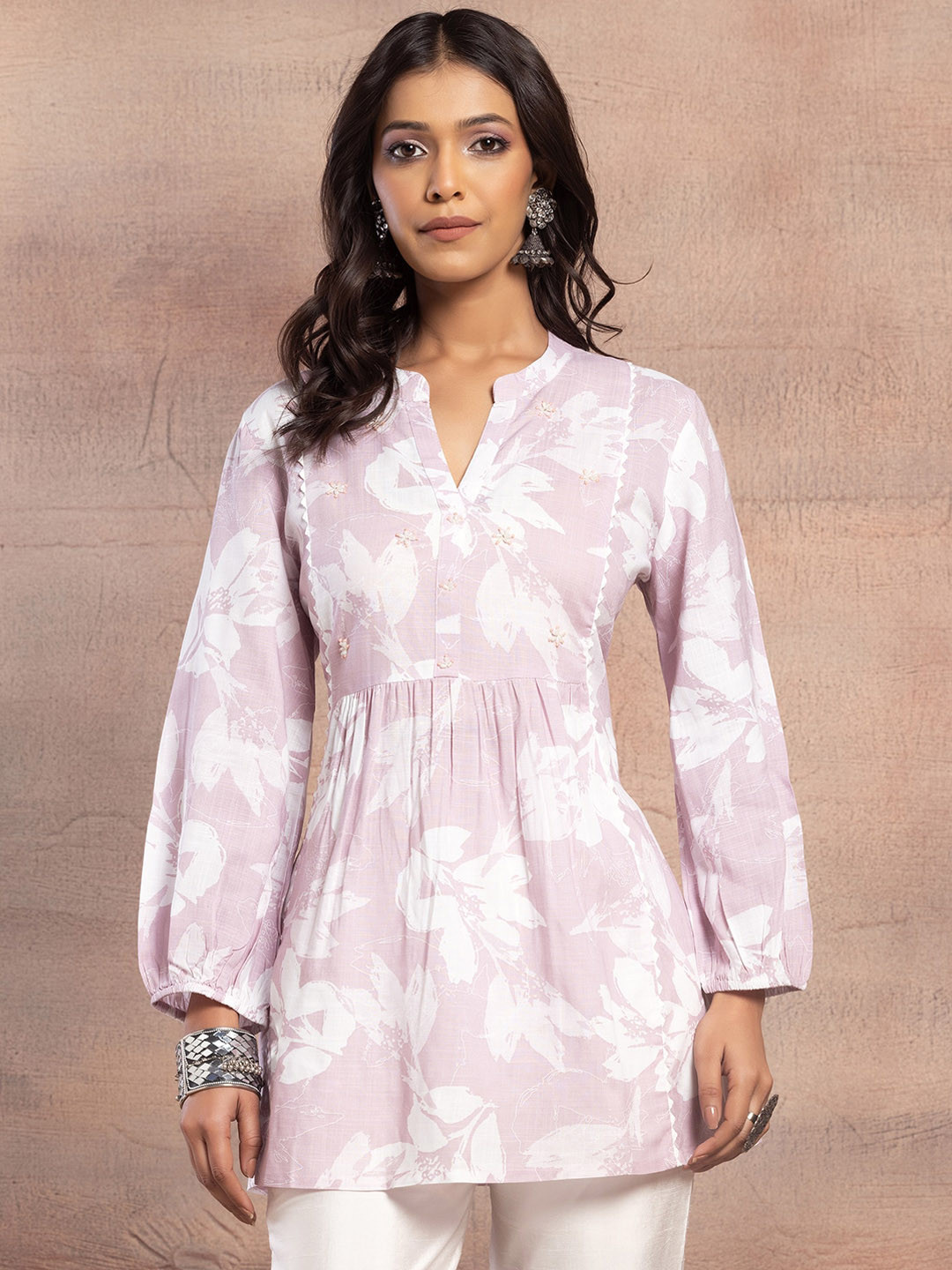 

INDYA Floral Printed Mandarin Collar Three-Quarter Sleeves Pure Cotton Kurti, Pink