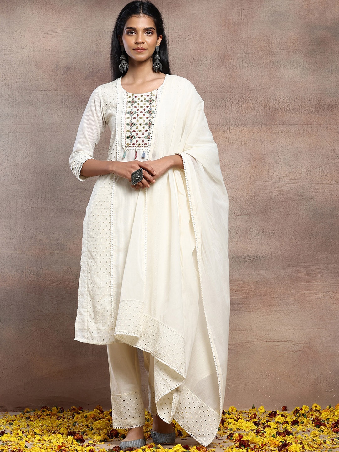 

INDYA Mirror Embroidered Pure Cotton Schiffli Kurta With Trousers & Dupatta, White