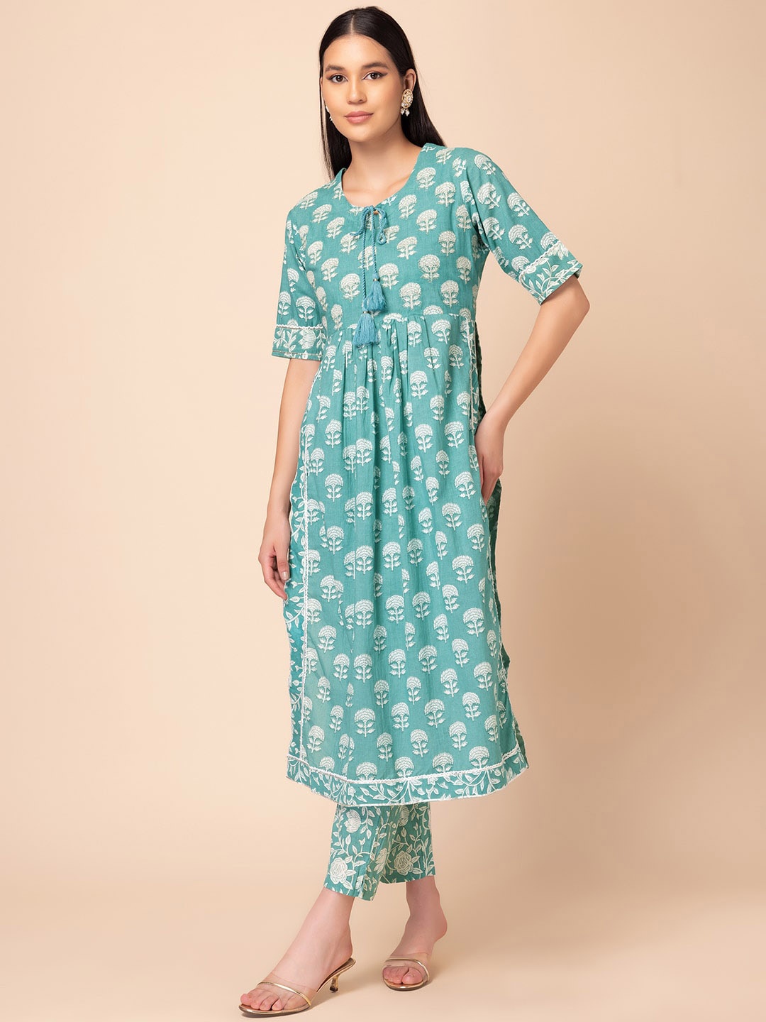 

INDYA Floral Printed Pure Cotton Tie Up Neck Straight Kurta With Trousers, Green