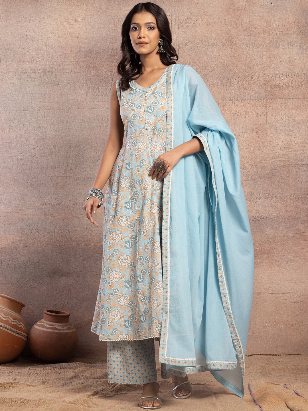 

INDYA Floral Printed Pure Cotton Sleeveless Kurta With Trousers & Dupatta, Blue
