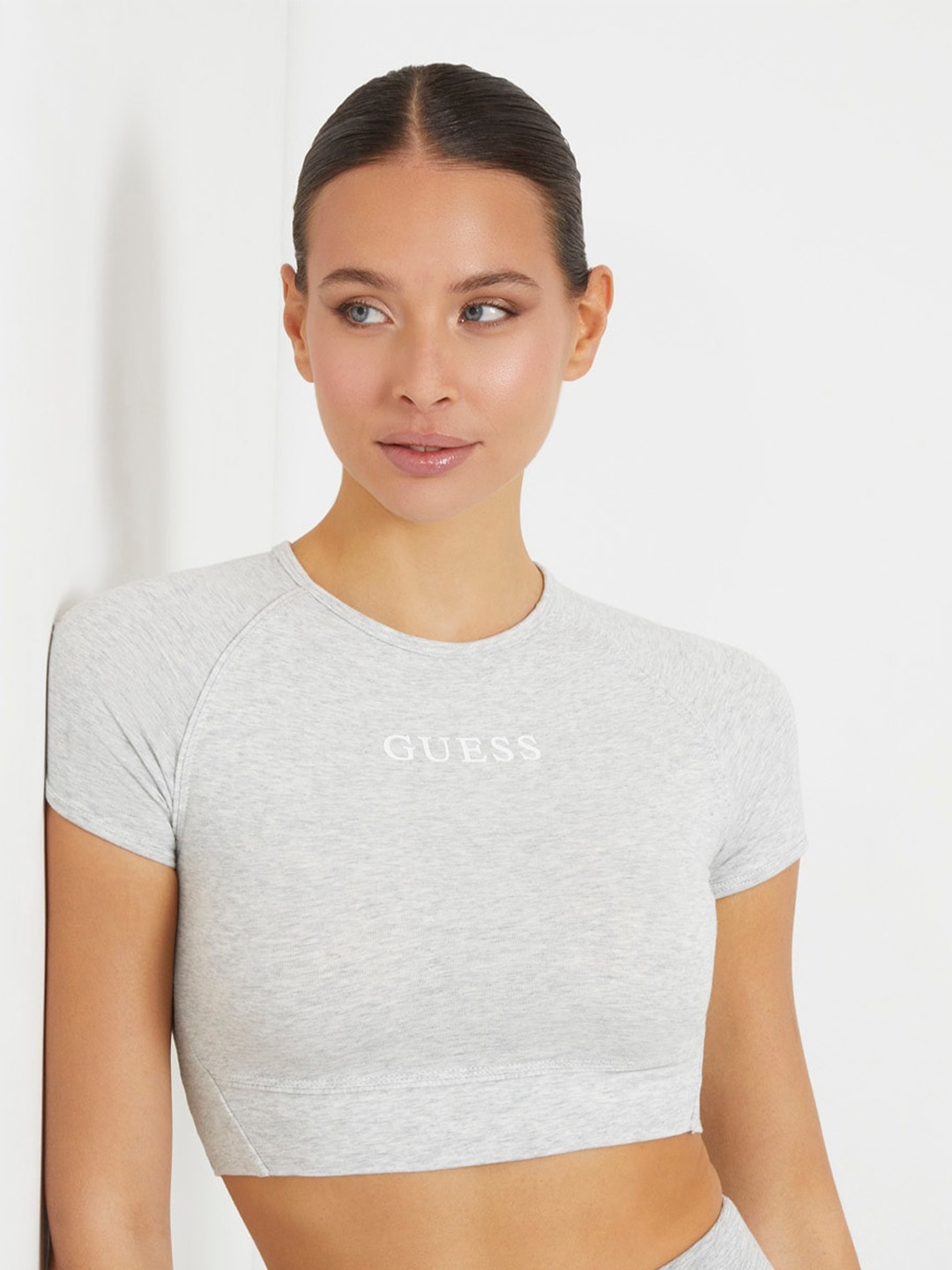 

GUESS Round Neck Regular Top, Grey