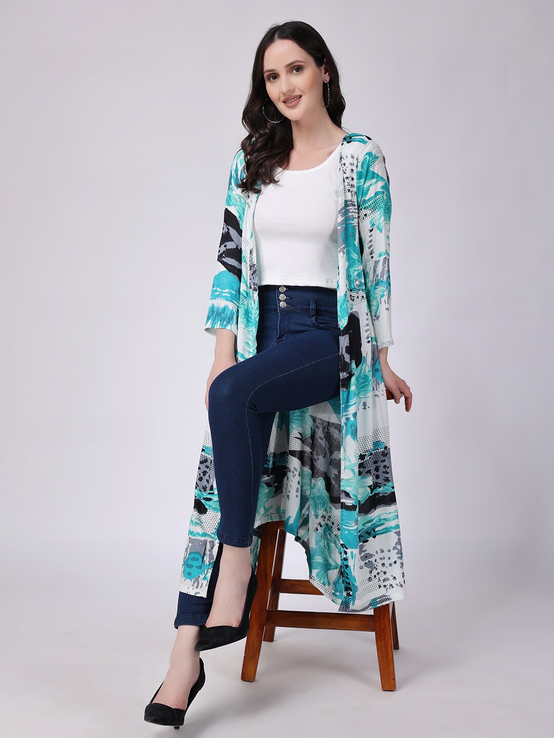 

SCORPIUS Abstract Printed Chiffon Longline Shrug, Green