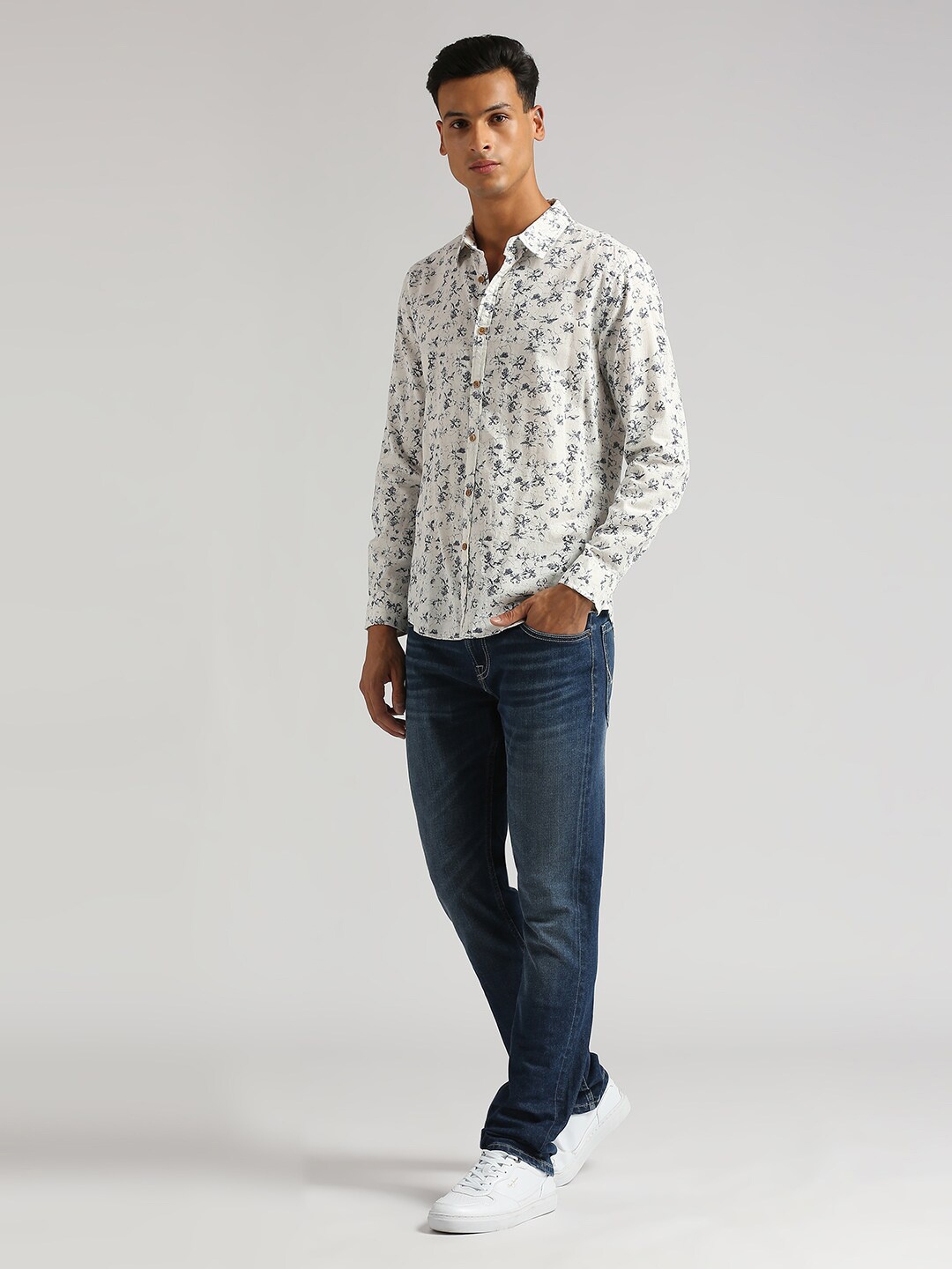 

Pepe Jeans Abstract Printed Cotton Linen Casual Shirt, White