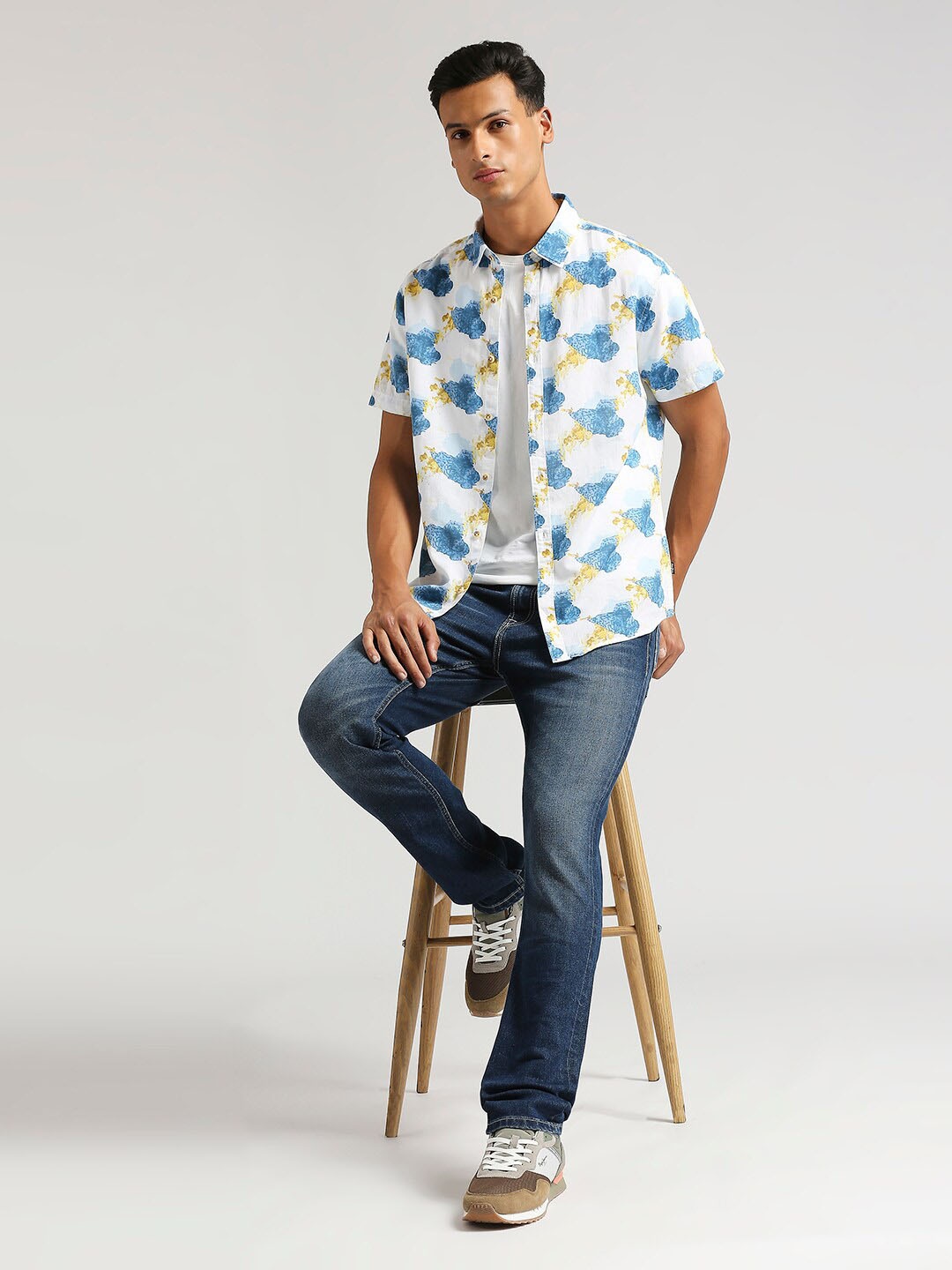 

Pepe Jeans Abstract Printed Cotton Linen Casual Shirt, White