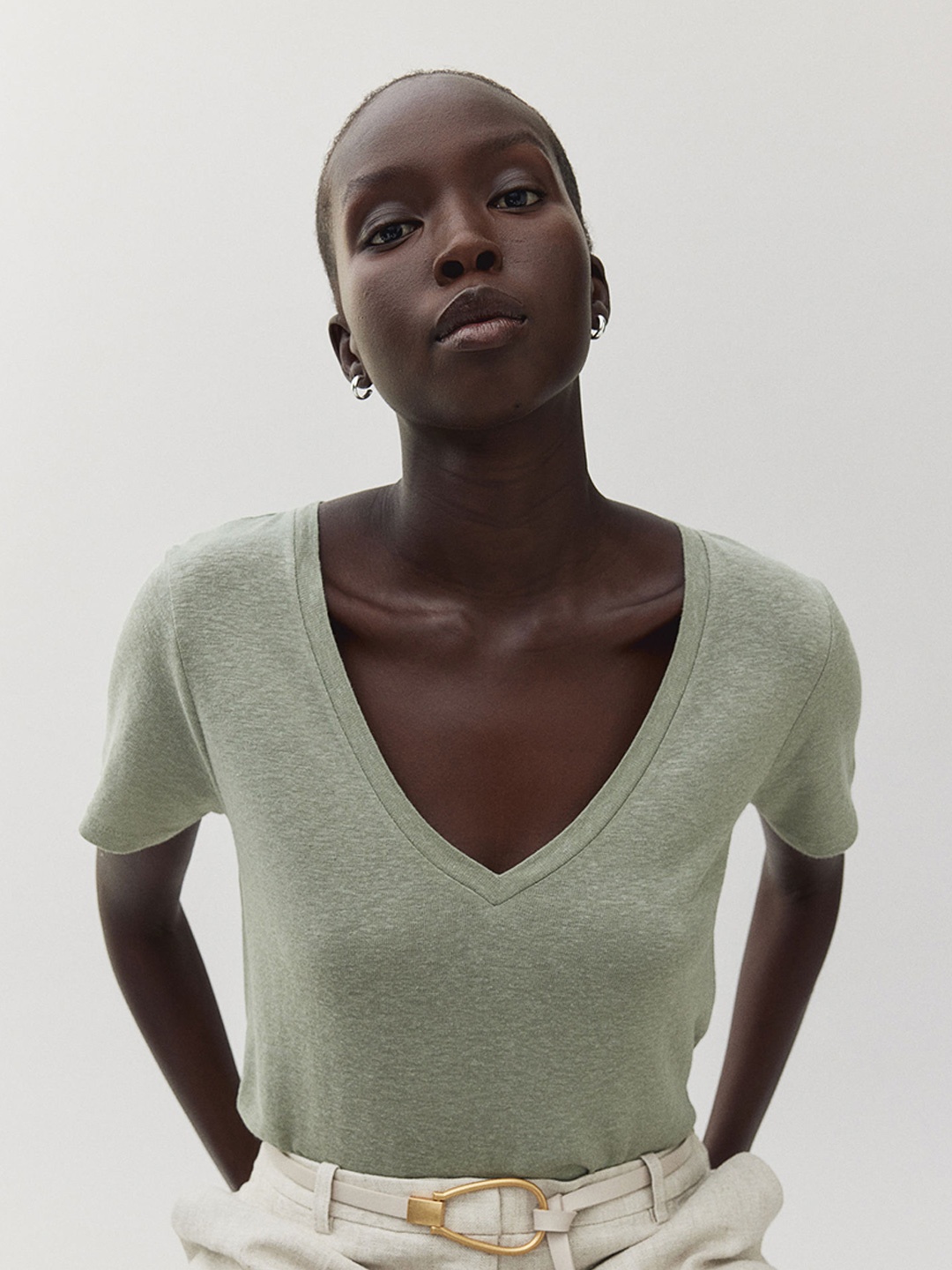 

H&M Women V-Neck Top, Green