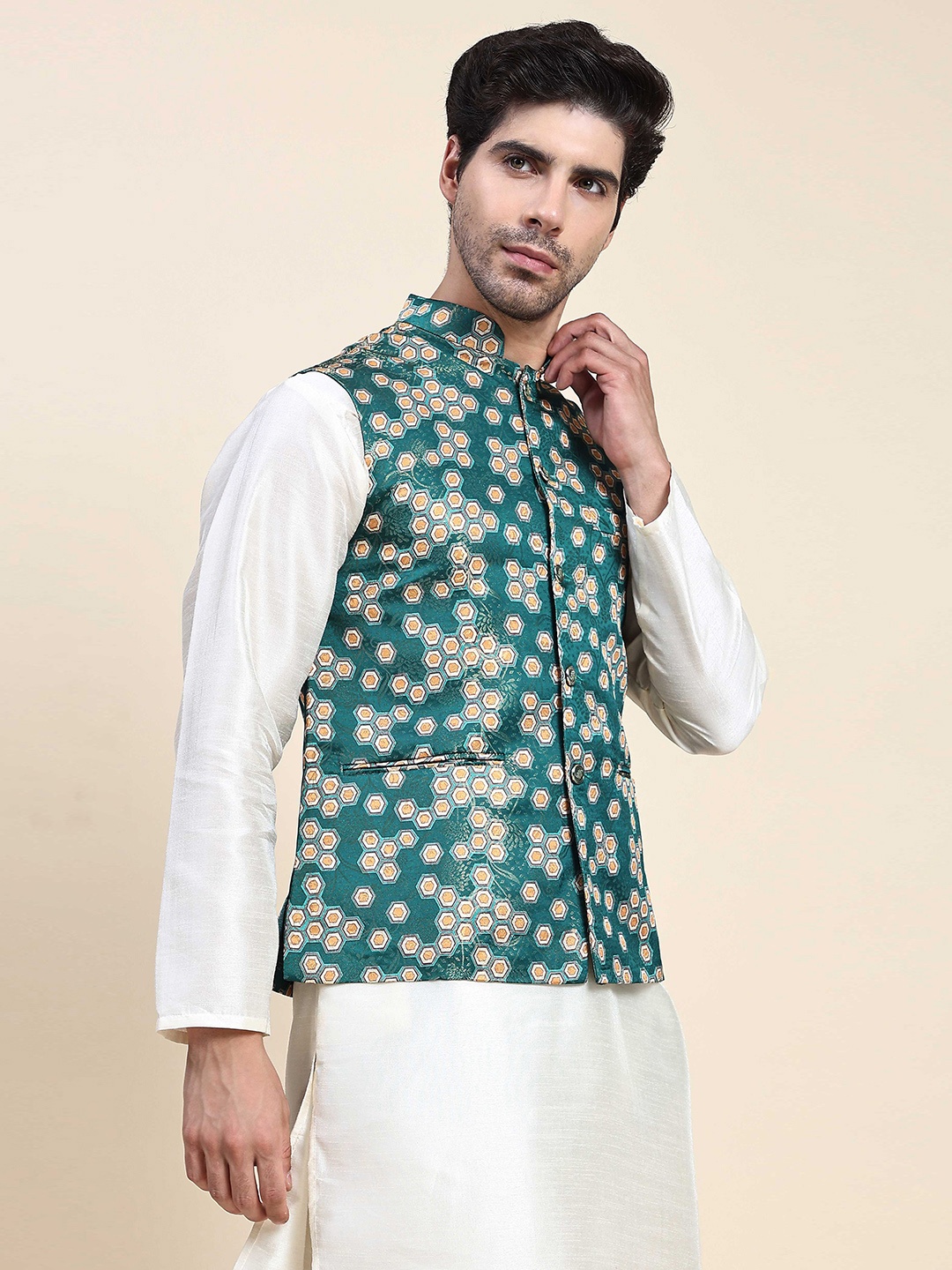 

Aanys Culture Geometric Printed Mandarin Collar Sleeveless Satin Nehru Jacket, Green