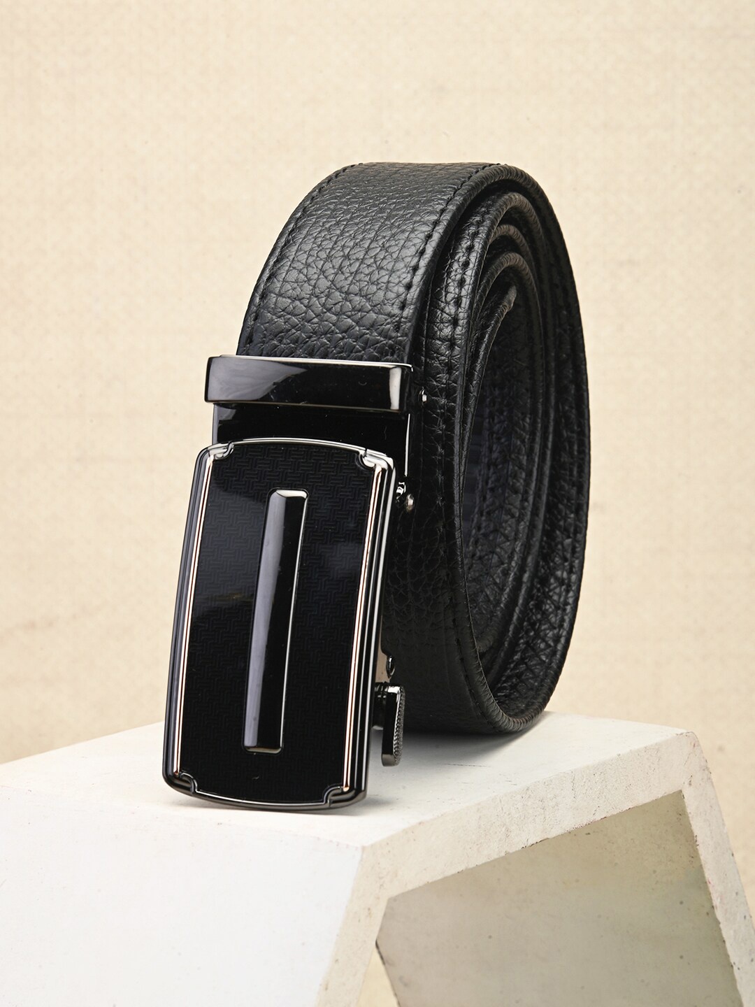 

BuckleUp Men Textured Formal Belt, Black