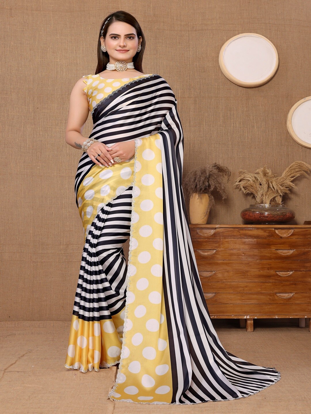 

ARYZE Striped Beads and Stones Party Saree, Yellow