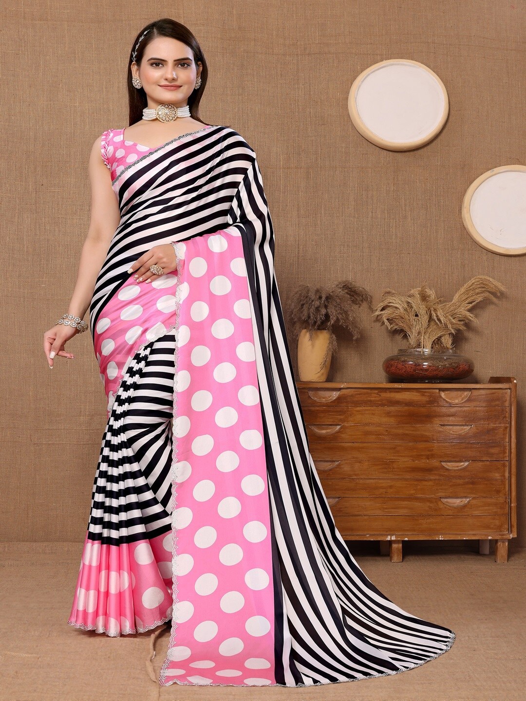 

ARYZE Striped Beads and Stones Party Saree, Pink