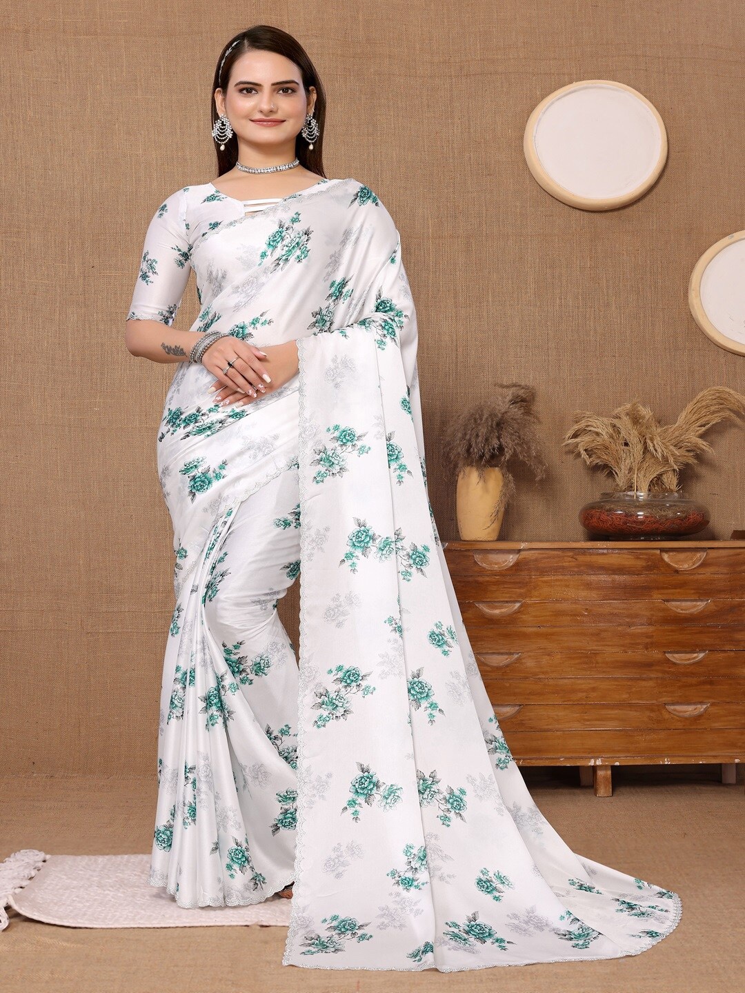 

ARYZE Floral Printed Beads and Stones Party Saree, White