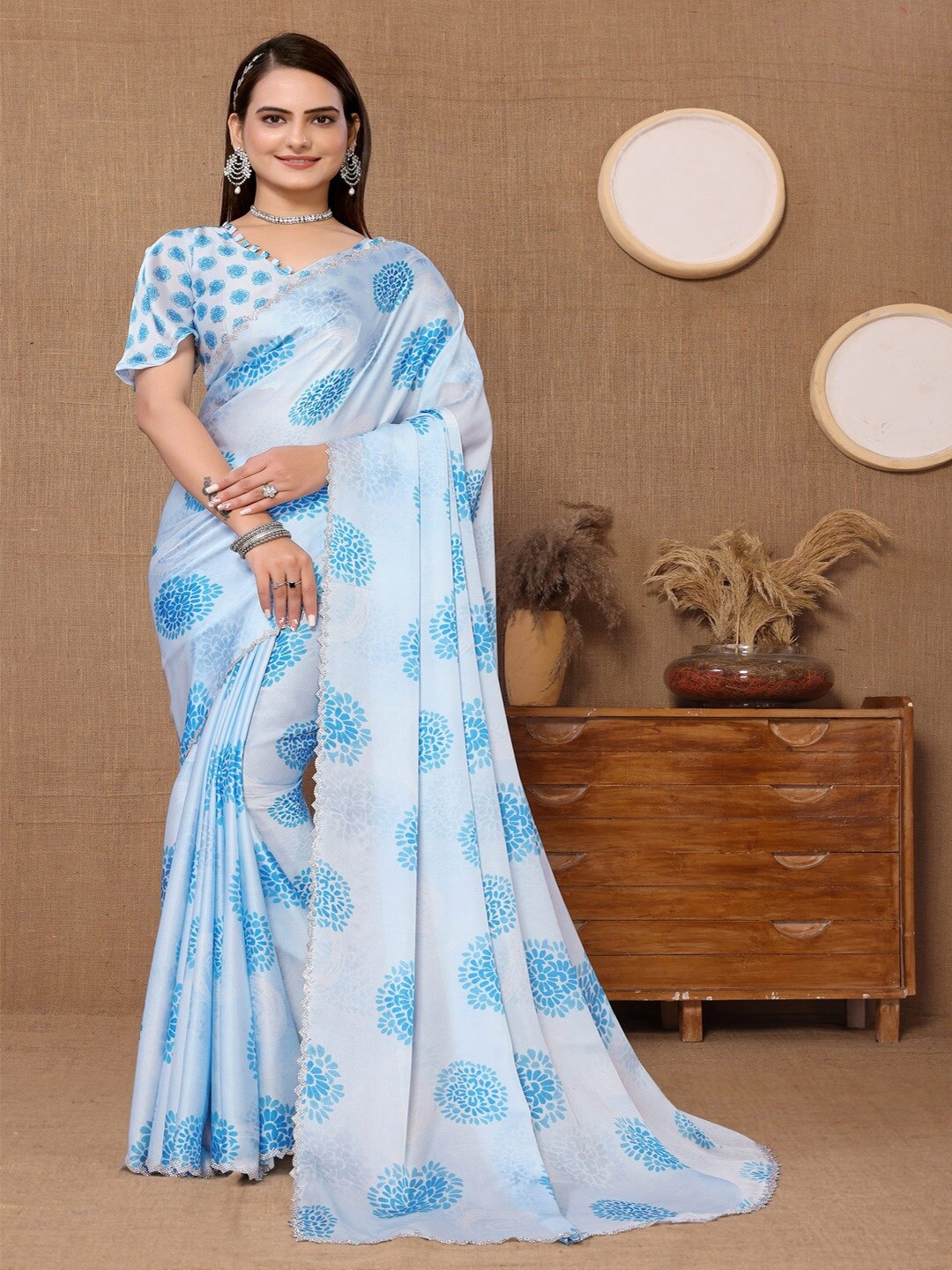 

ARYZE Floral Printed Beads and Stones Party Saree, Blue