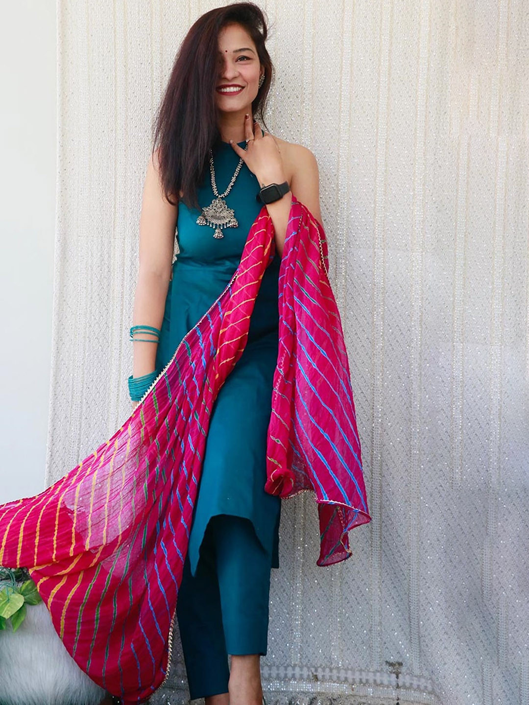 

ANAYKAA Round Neck Embroidered Regular Thread Work Pure Cotton Kurta Set, Teal