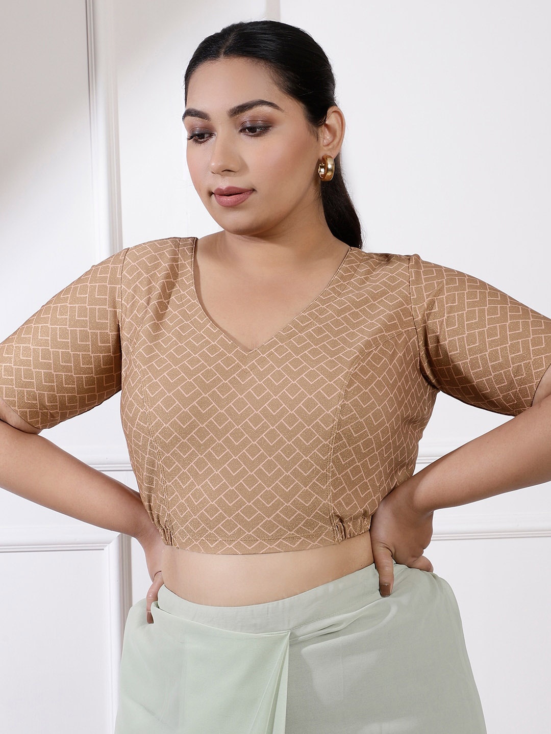 

Amydus Plus Size Printed Slip-On Readymade Saree Blouse, Gold