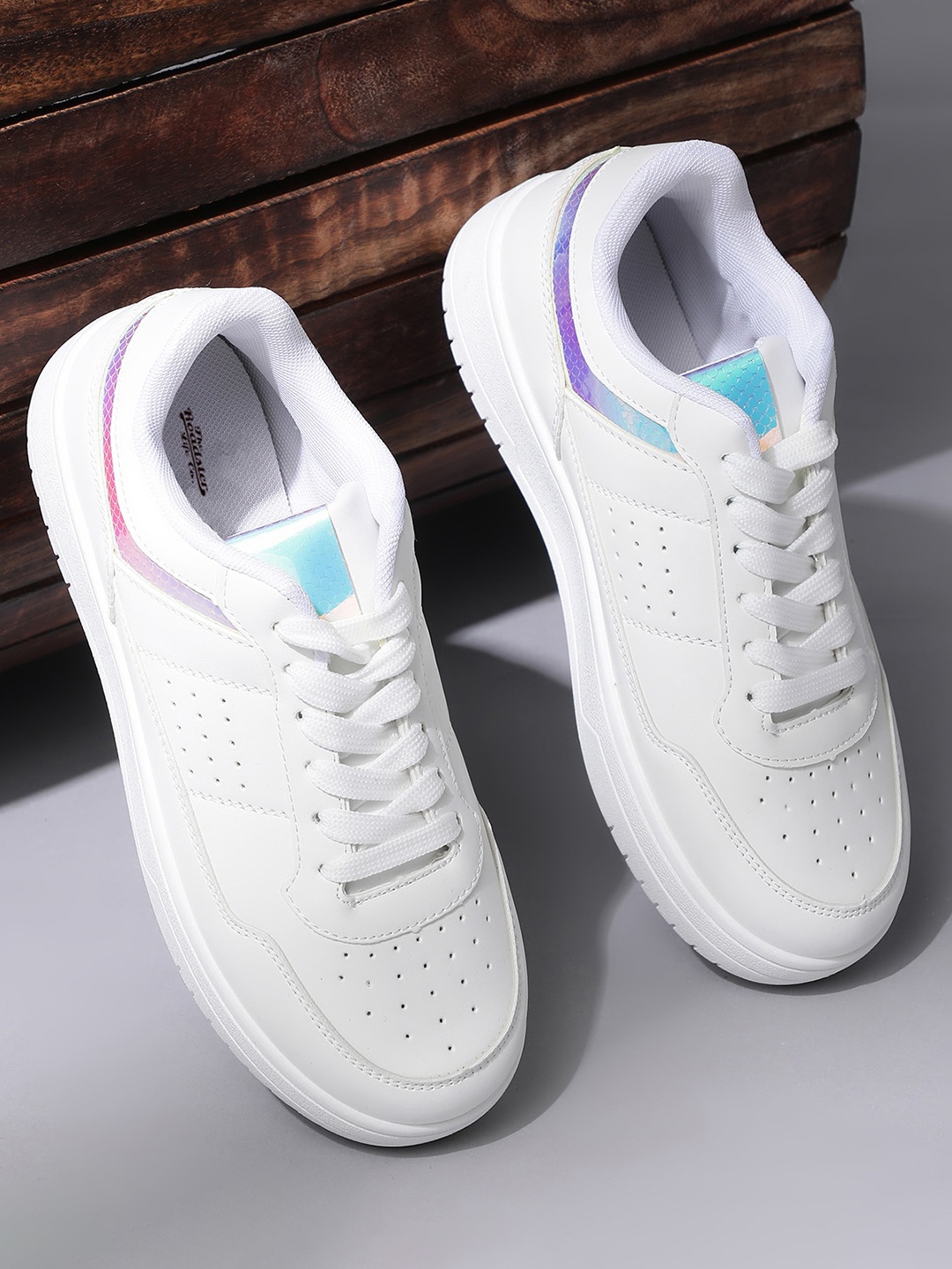 

The Roadster Lifestyle Co. Women White Comfort Insole Lace-Up Sneakers