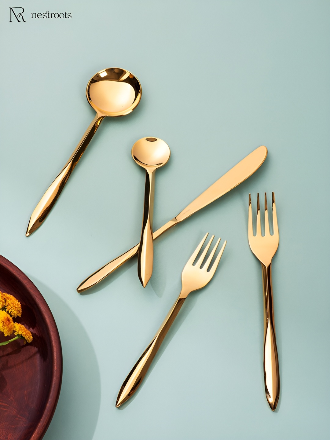 

nestroots Gold Toned 5-Pcs Stainless Steel Cutlery Set With Pointed Handles