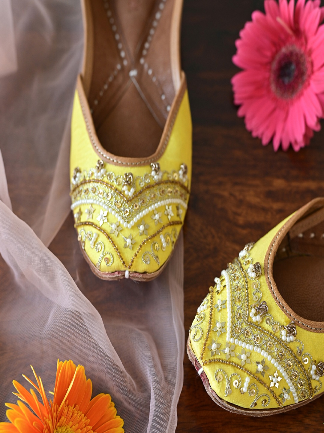 

SCENTRA Embellished Square Toe Leather Mojaris, Yellow