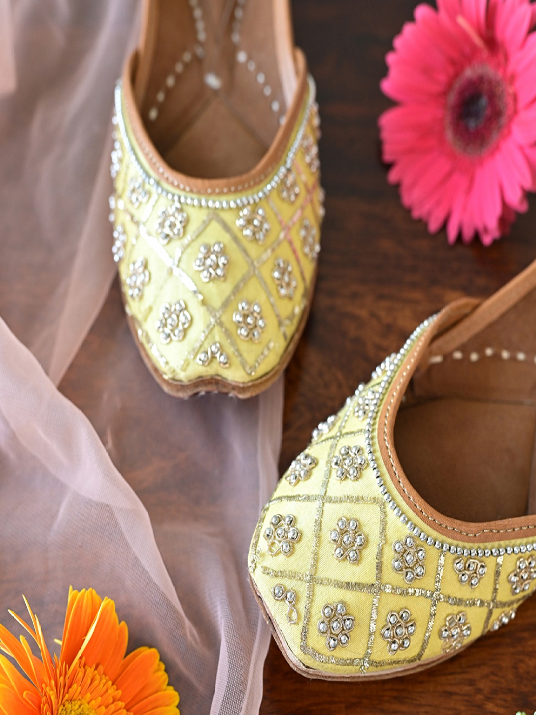 

SCENTRA Embellished Ethnic Mojaris, Mustard