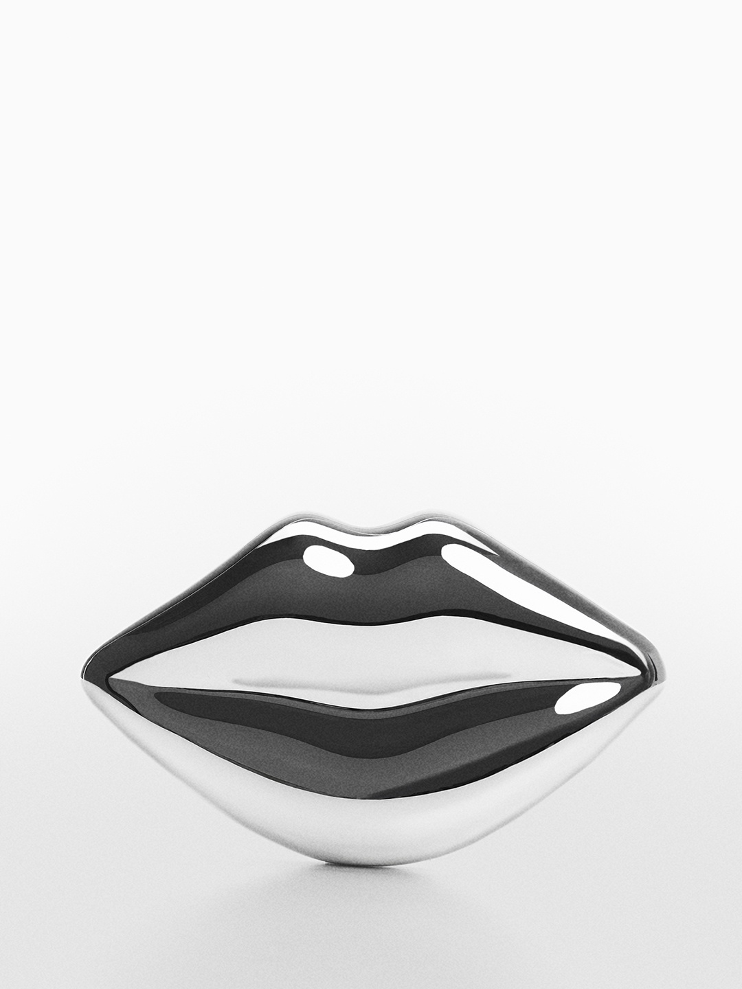 

MANGO Lip Shaped Box Clutch, Silver