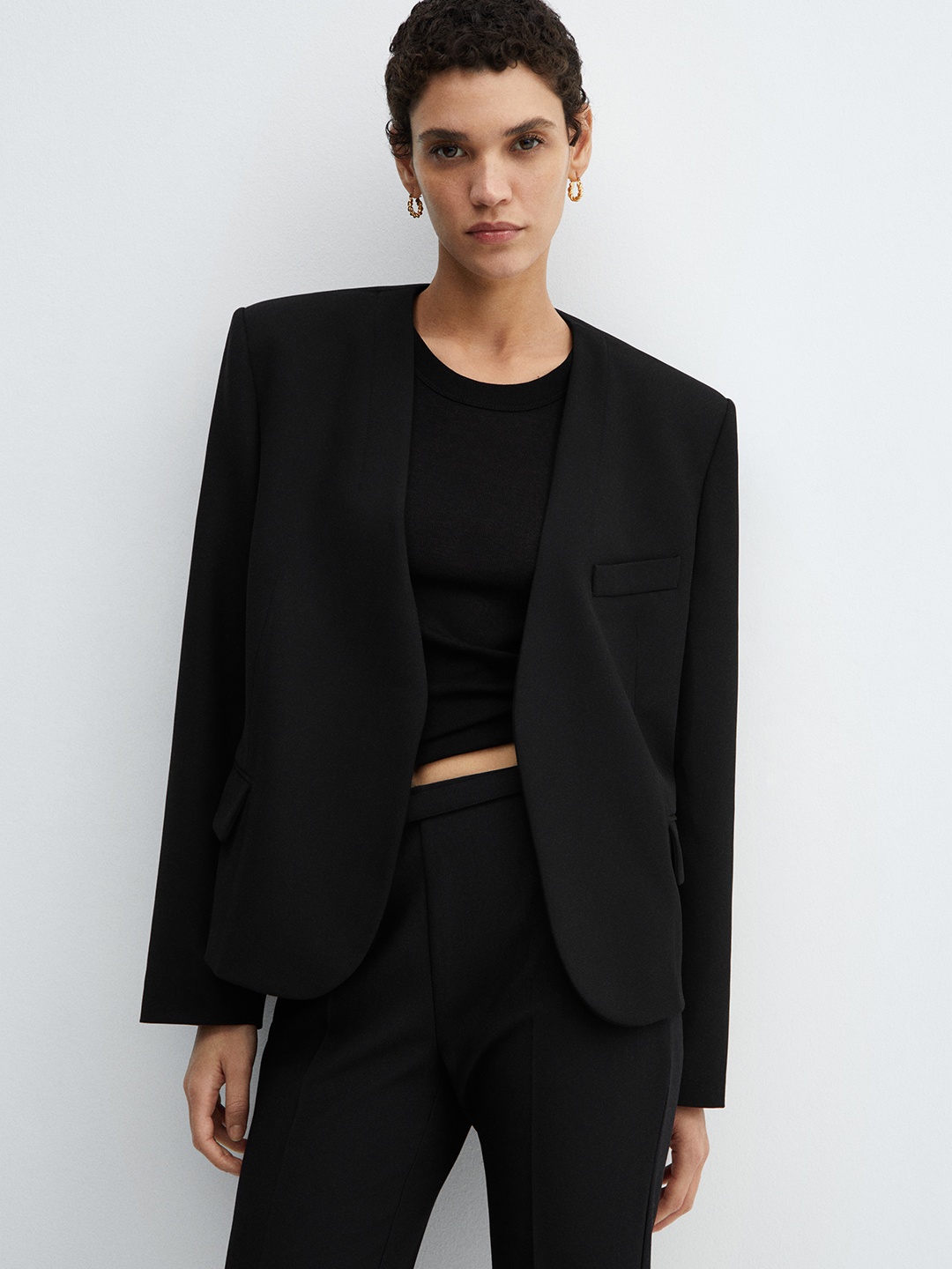 

MANGO Women Solid Single Breasted Regular Fit Blazers, Black