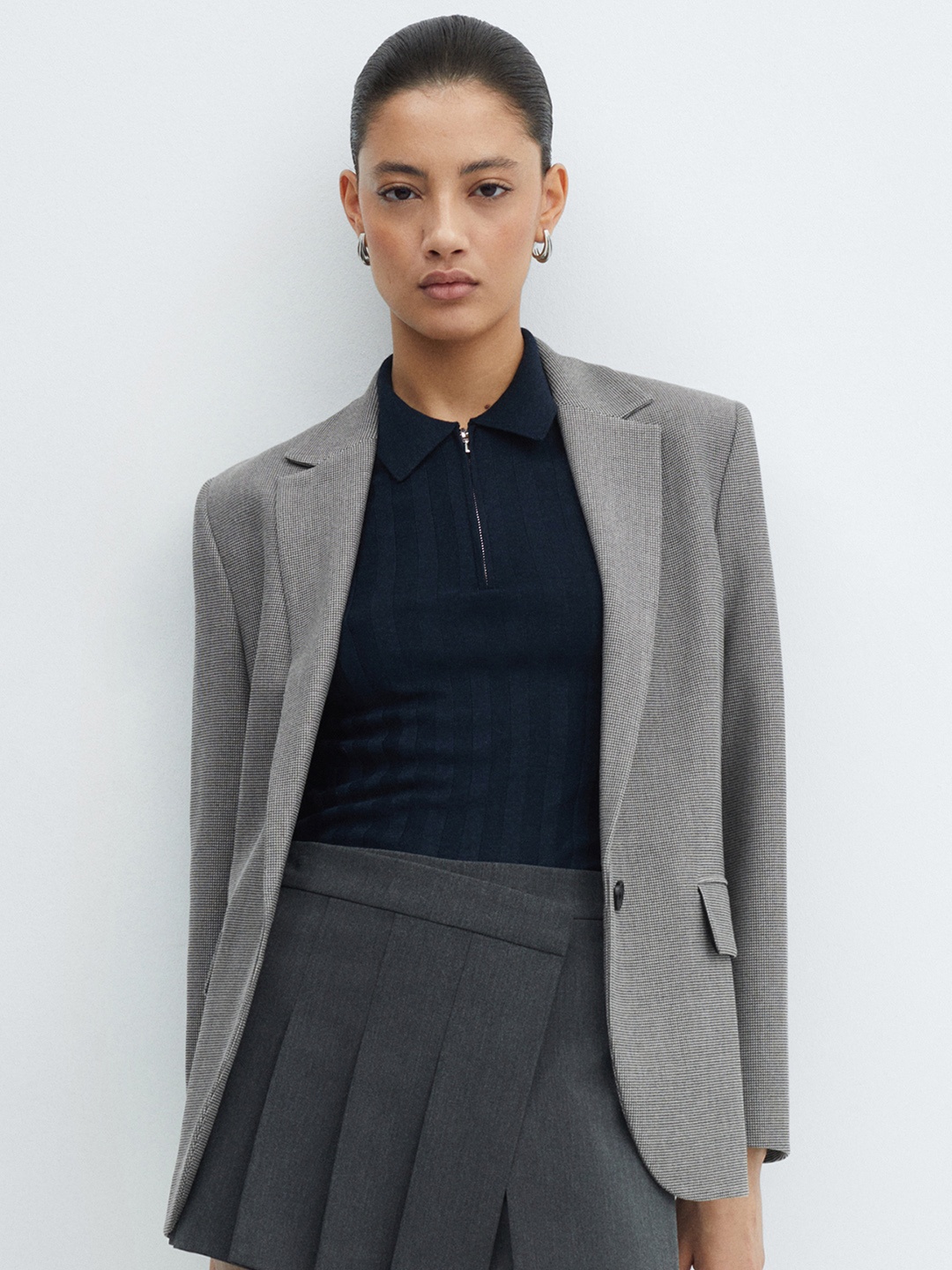 

MANGO Women Solid Single Breasted Regular Fit Blazers, Grey