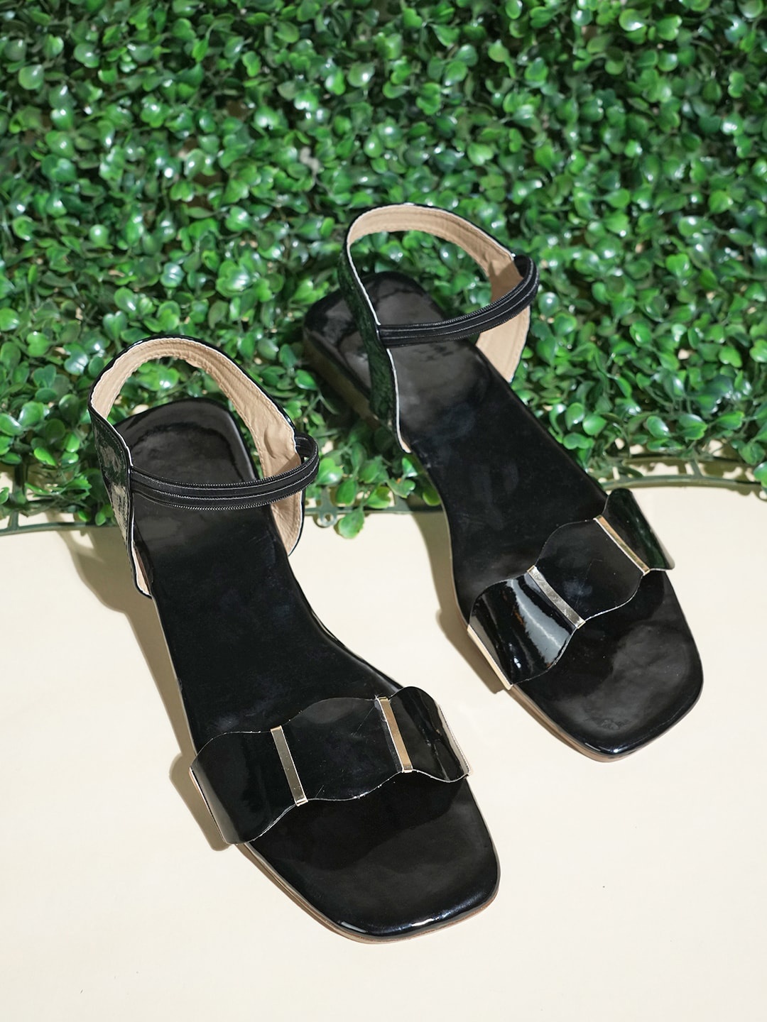 

SAPATOS Embellished Backstrap Open Toe Flats, Black