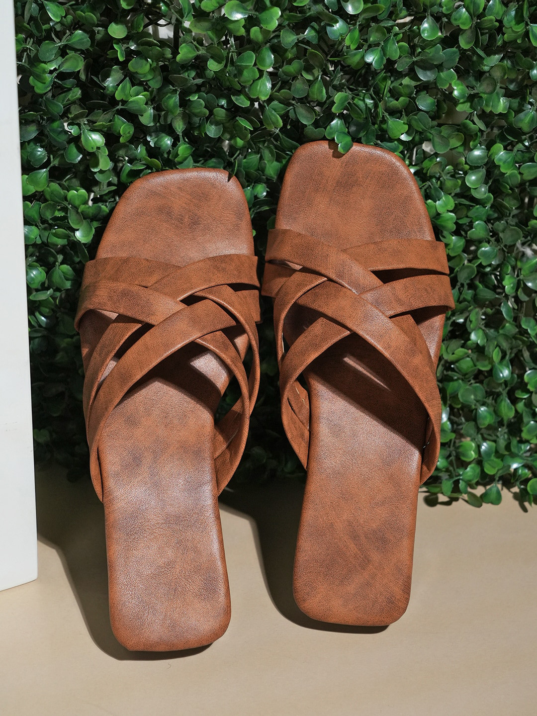 

SAPATOS Textured Open Toe Flats, Brown