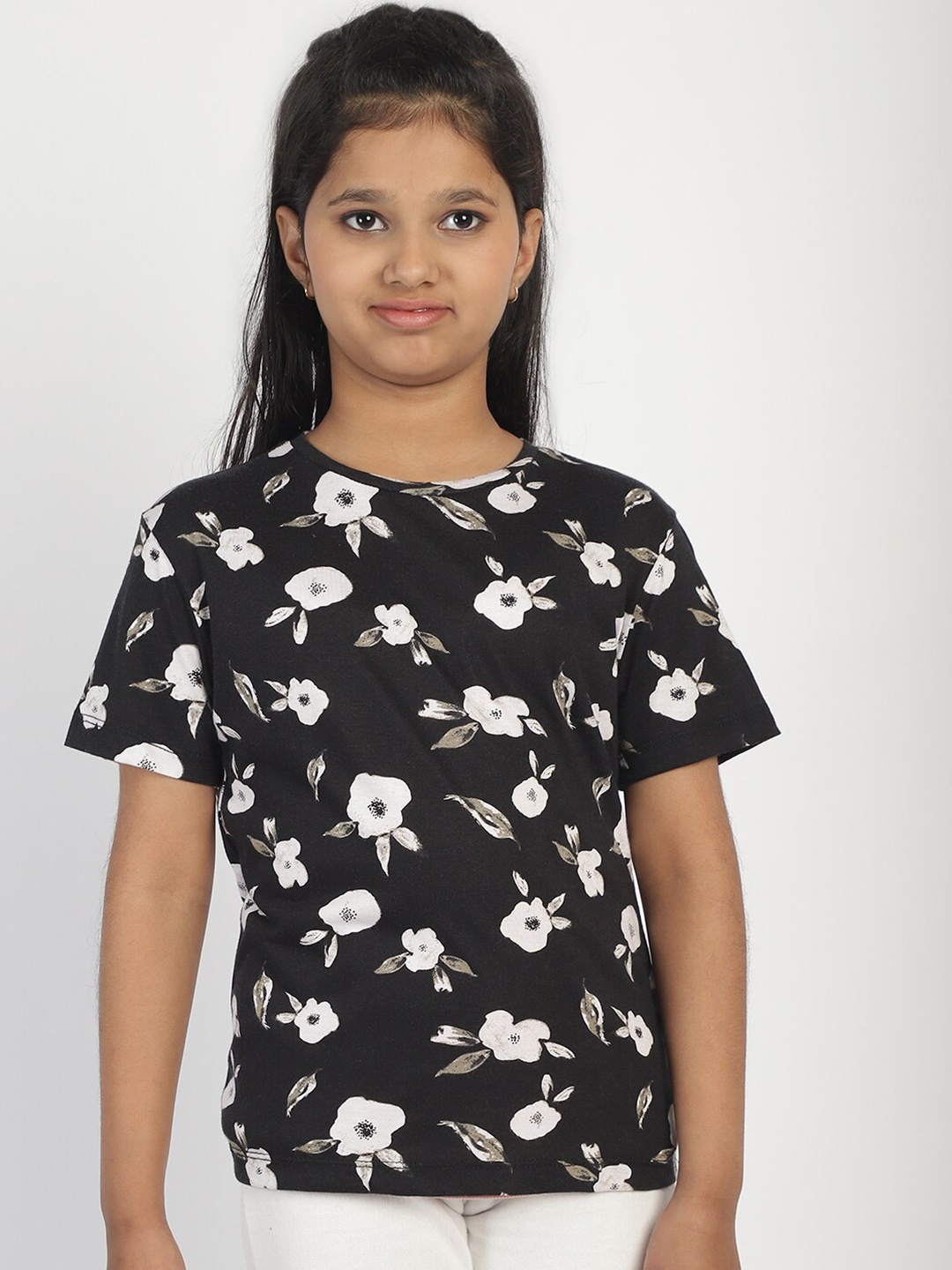 

Rute Girls Floral Printed Short Sleeves Cotton T-shirt, Black