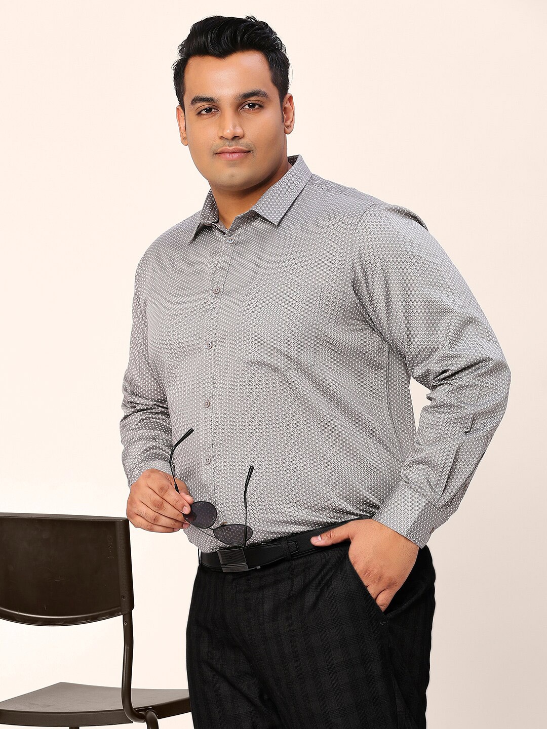 

Sztori Plus Size Relaxed Micro Ditsy Printed Cotton Formal Shirt, Grey