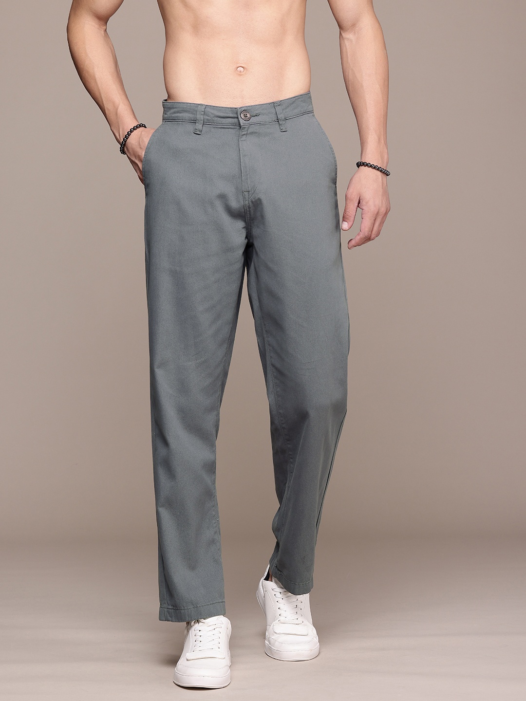 

The Roadster Life Co. Men Pure Cotton Straight Fit Chinos Trousers, Grey