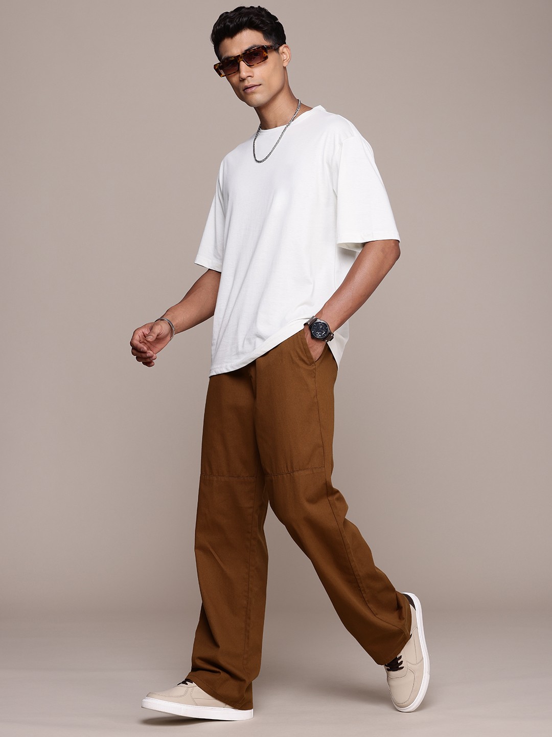 

The Roadster Life Co. Men Pure Cotton Straight Fit Trousers, Brown
