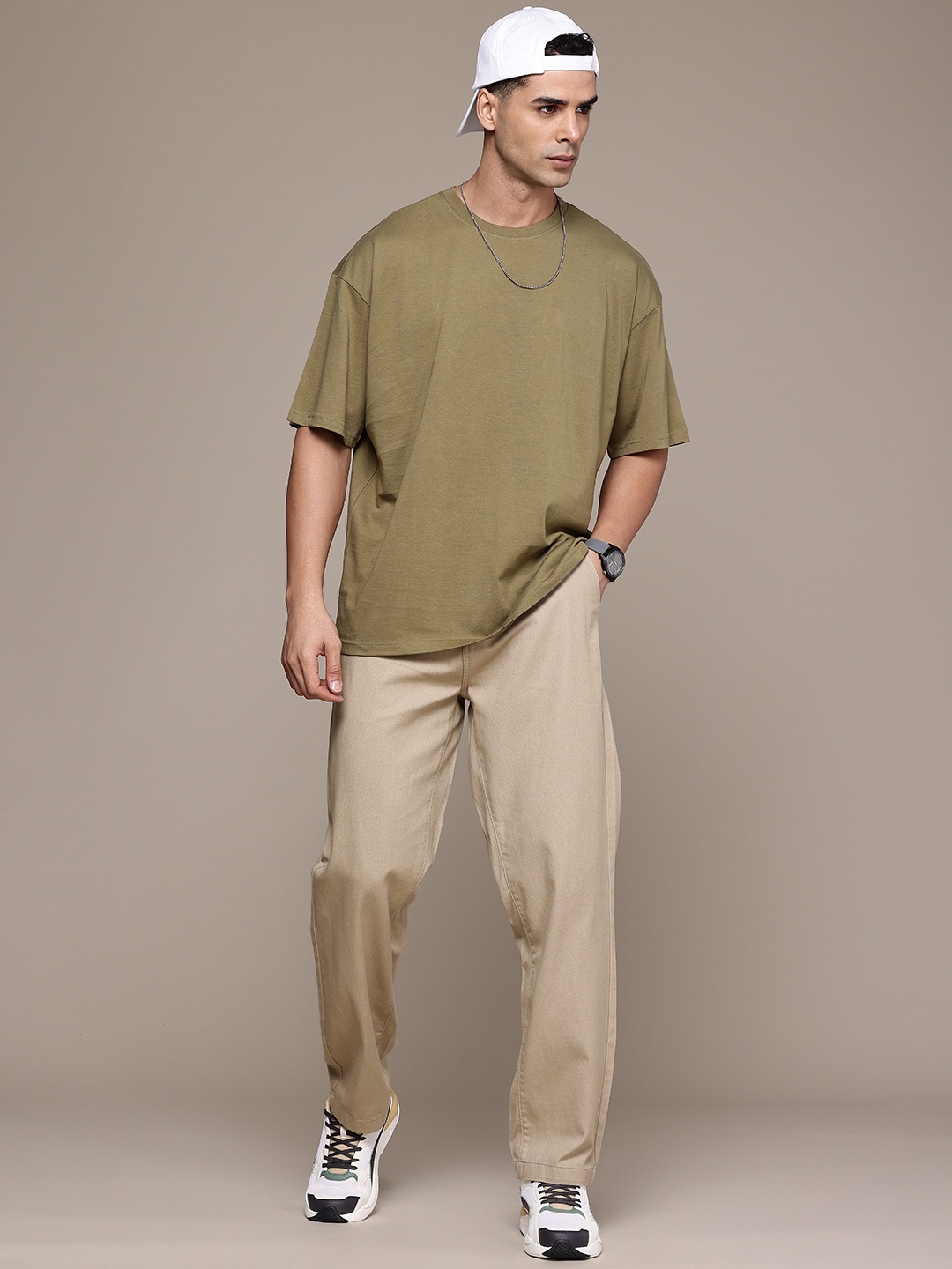 

The Roadster Life Co. Men Pure Cotton Straight Fit Chinos Trousers, Beige