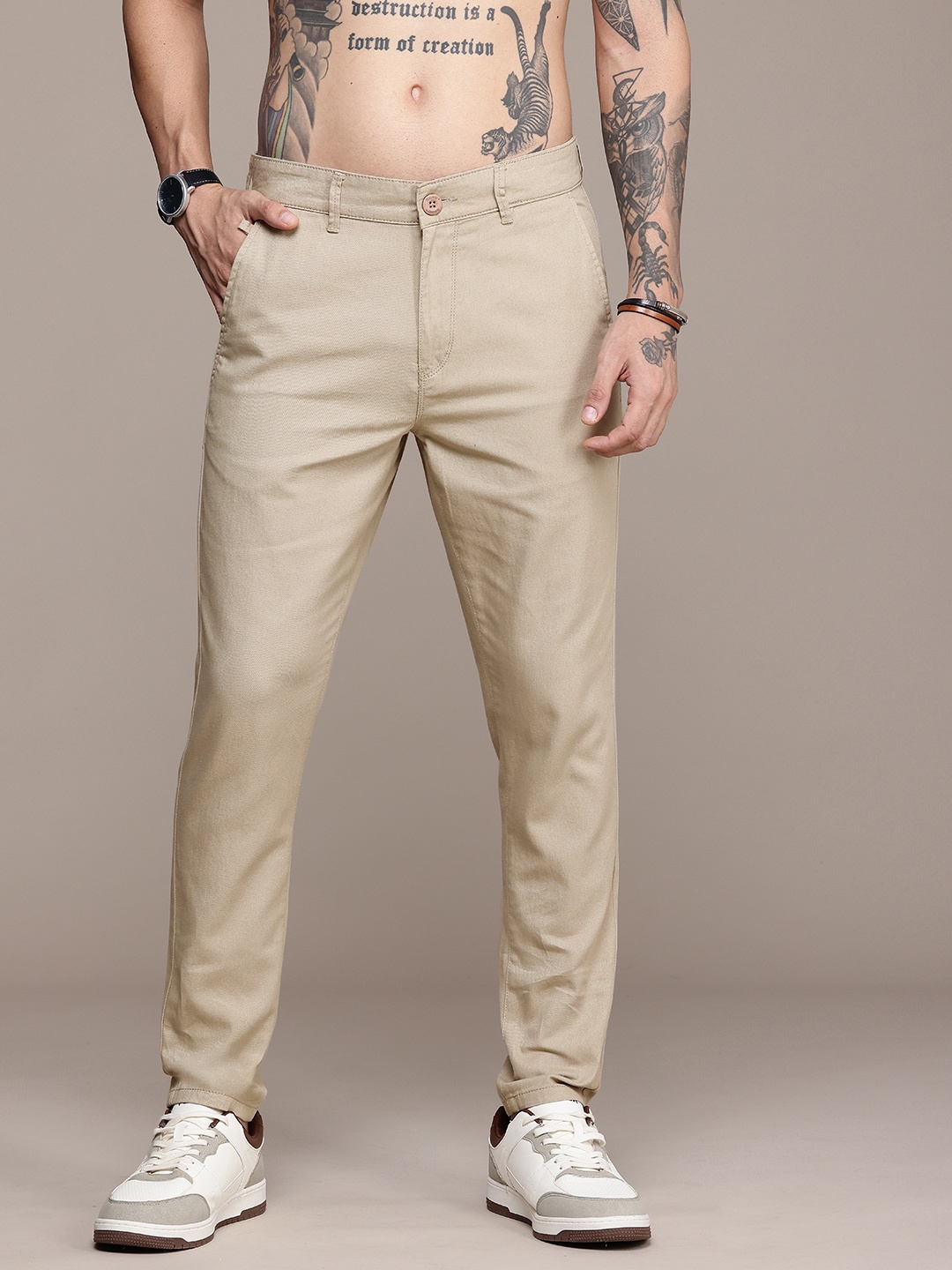 

The Roadster Life Co. Men Pure Cotton Chinos Trousers, Beige