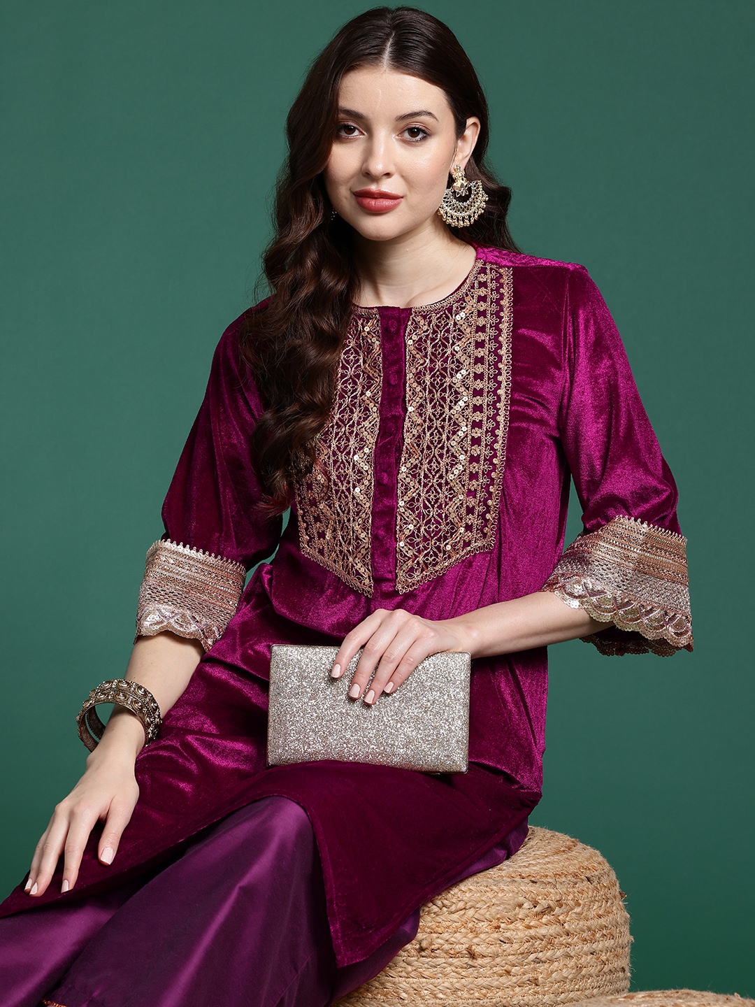 

Sangria Zari Yoke Design Flared Sleeve Velvet Kurta with Palazzos, Magenta