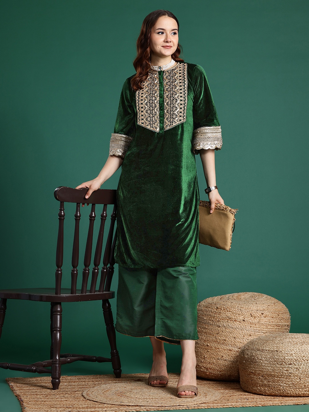 

Sangria Velvet Finish Embroidered Kurta Set, Green