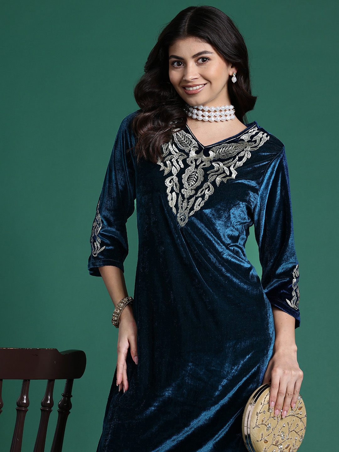 

Sangria Ethnic Motifs Yoke Design Straight Kurta with Patiala, Blue