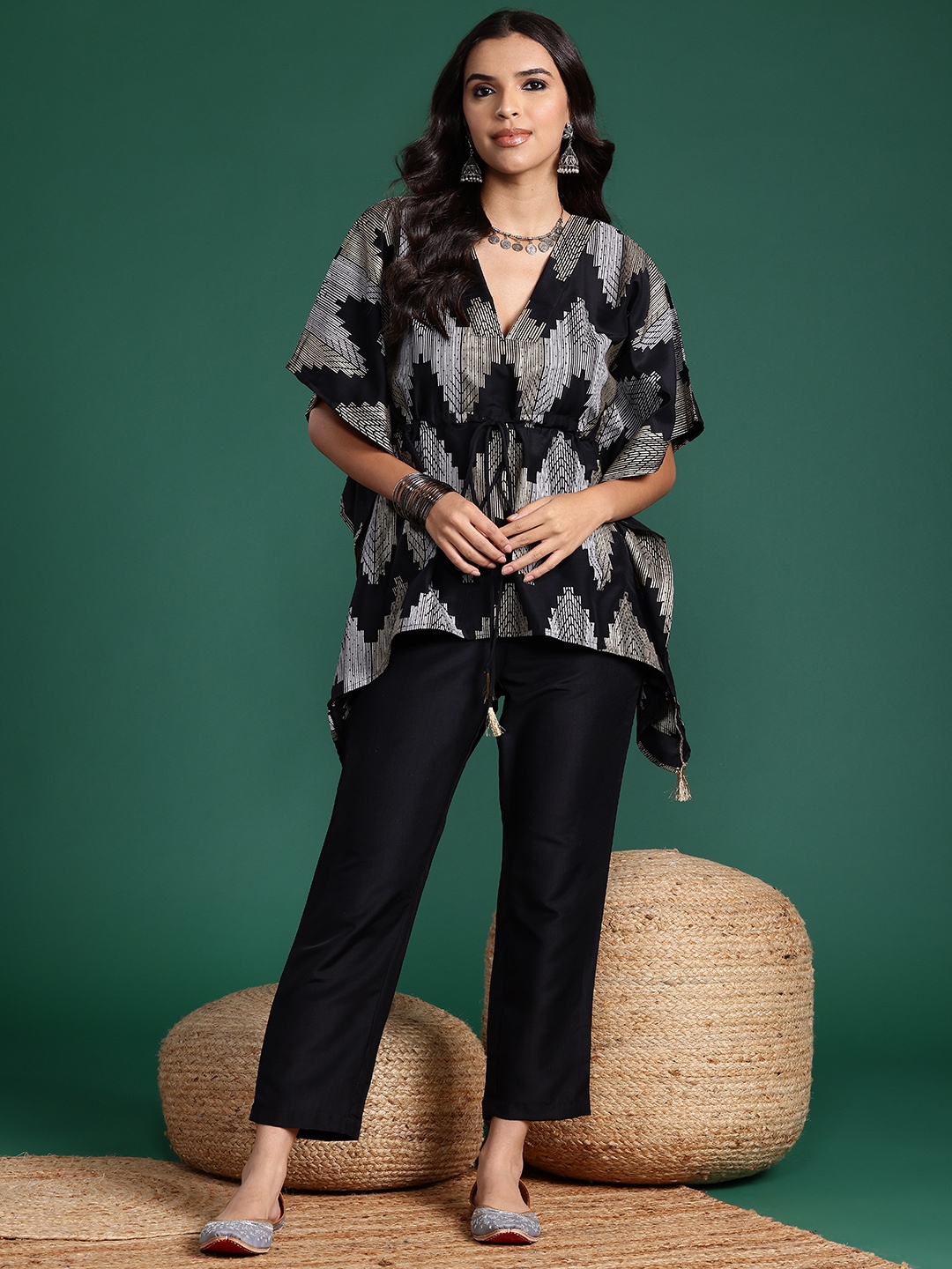 

Sangria Geometric Printed Regular Top with Trousers, Black