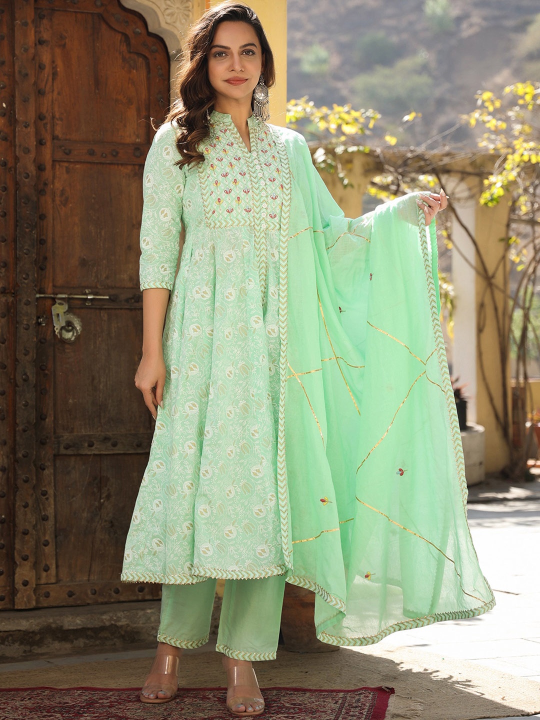 

Rangeelo Floral Printed Thread Work Pure Cotton Anarkali Kurta With Trousers & Dupatta, Green