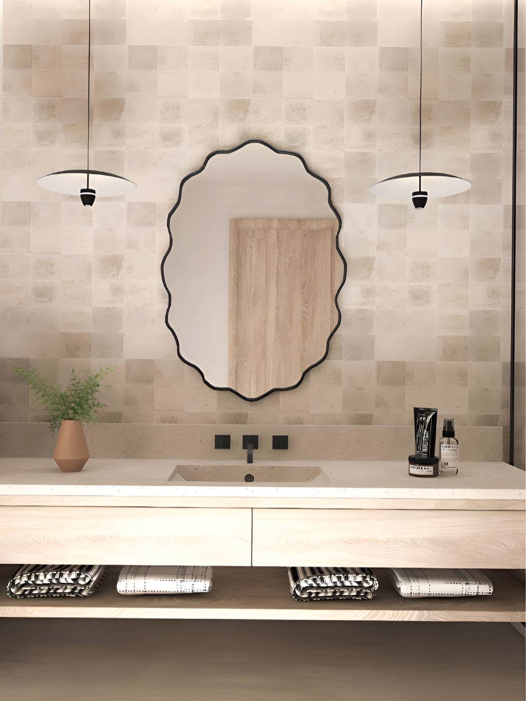 

THE HANDMADE FLAIR Transparent & Black Abstract Shaped Wall Mirror