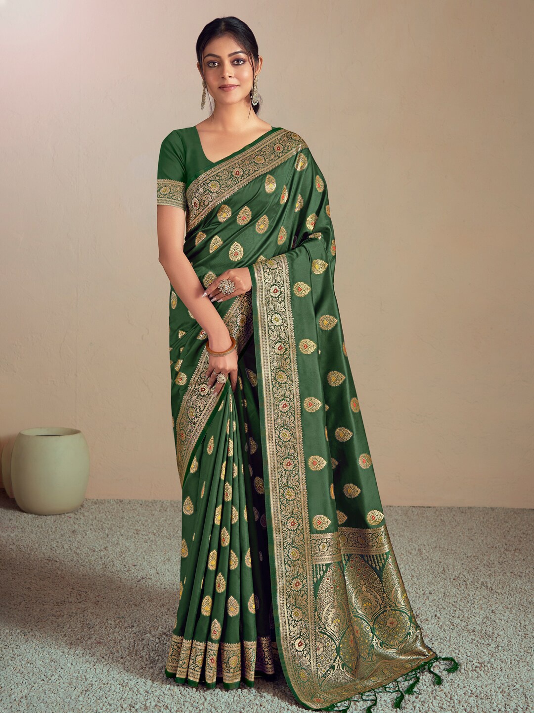 

SANGAM PRINTS Ethnic Motifs Woven Design Zari Banarasi Saree, Green