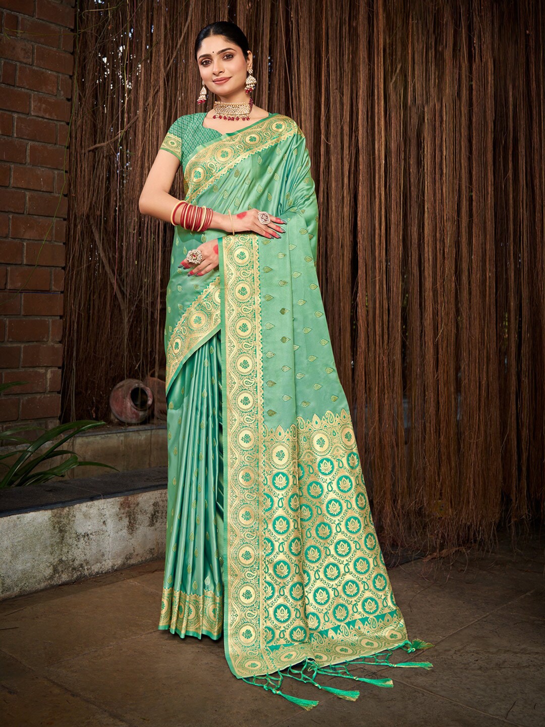 

SANGAM PRINTS Ethnic Motifs Woven Design Zari Satin Banarasi Saree, Sea green