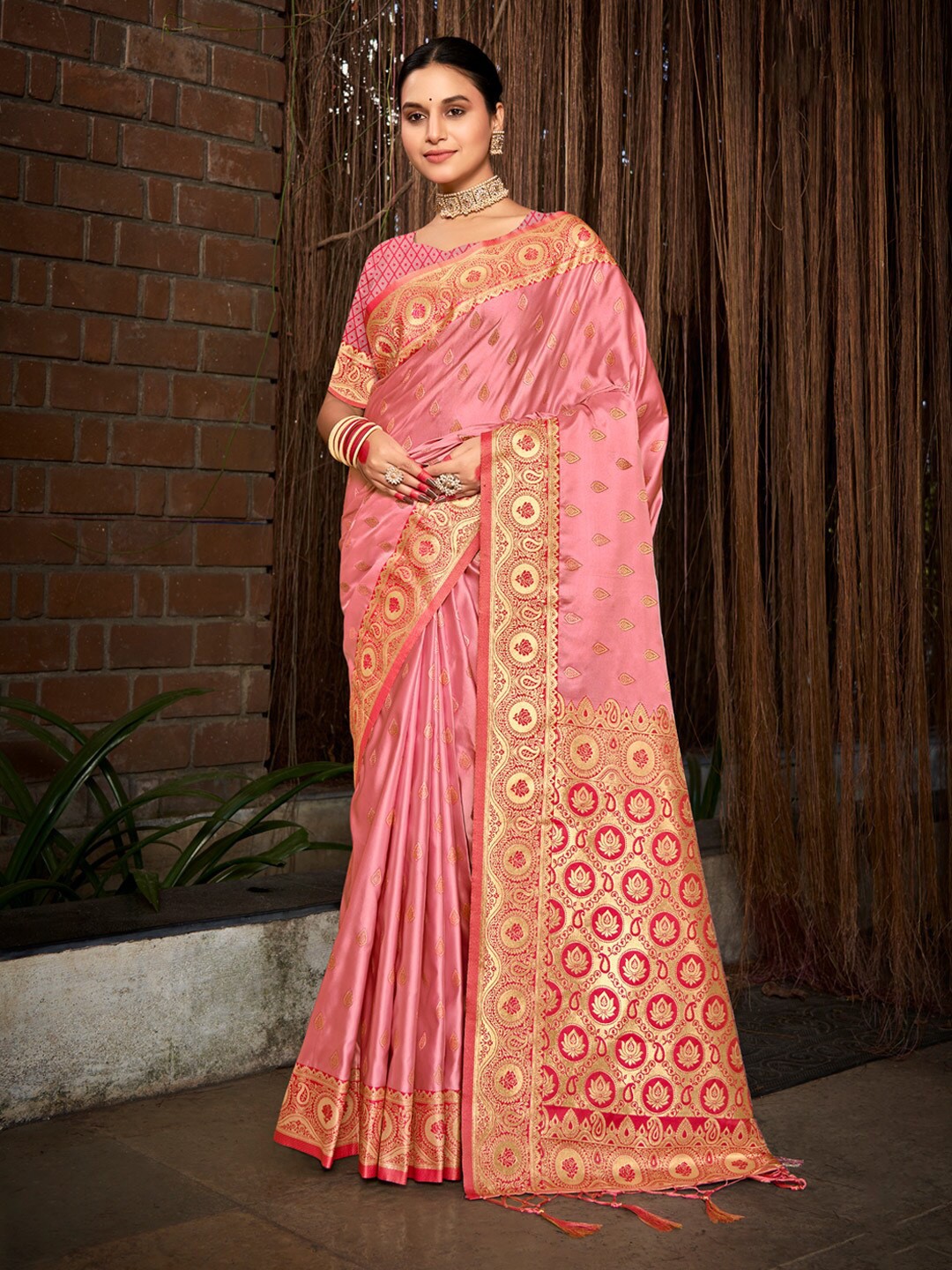 

SANGAM PRINTS Ethnic Motifs Woven Design Zari Satin Banarasi Saree, Pink